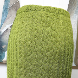 💲 Sold💲Green Chevron Skirt